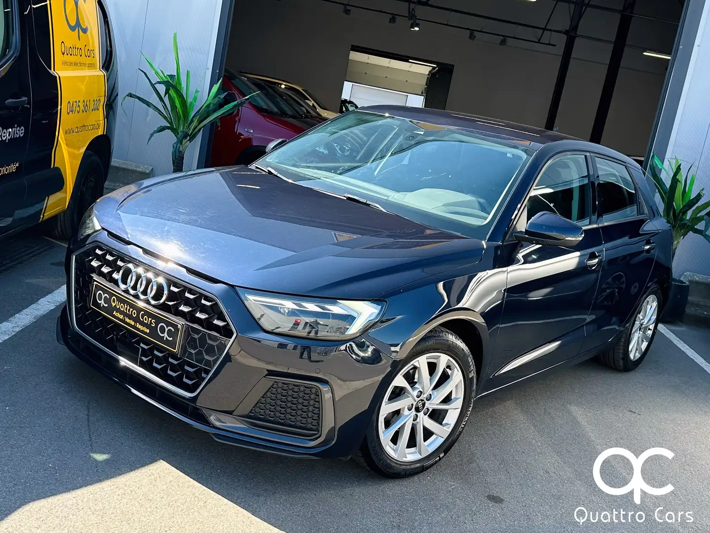 Audi A1 Sportback 1.0i Feux led - Sieges chauff - Car play Bleu - 1