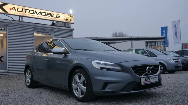 Volvo V40 Euro 6 Scheckheft Panorama Klima Navi Tempomat USB