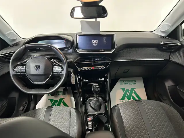 Peugeot 208 view 13