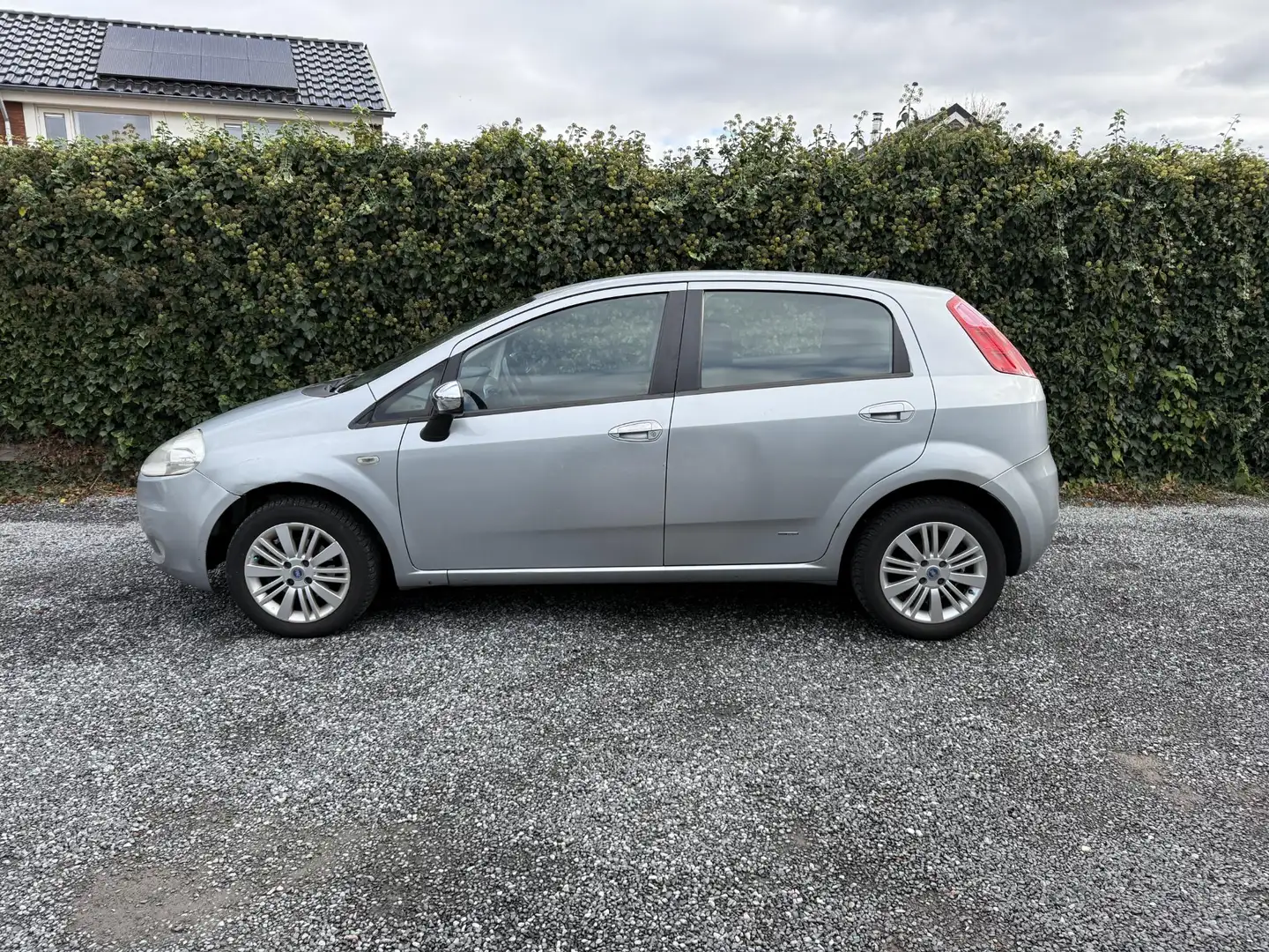 Fiat Grande Punto 1.4 Active | Airco | Cruise Control | LMV | Elekt. Gris - 2