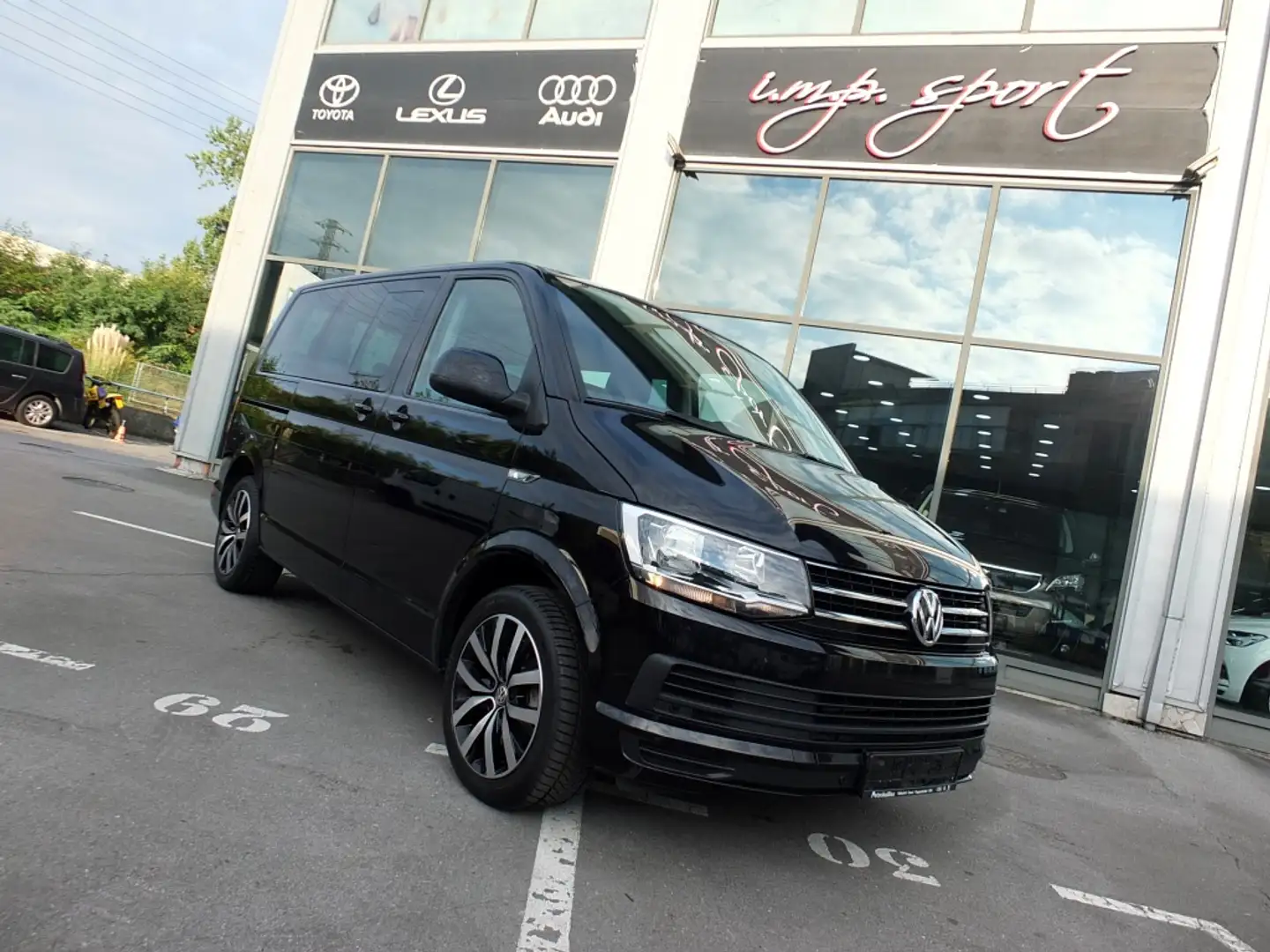 Volkswagen T5 Multivan 2.0TDI BMT DSG Schwarz - 1