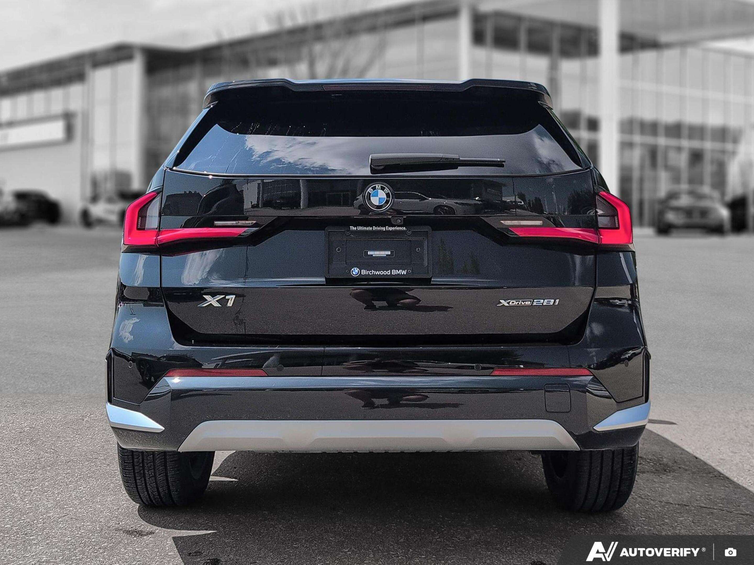 2023 BMW X1 xDrive28i Premium Essential | X-Line Package | Loc — снимка 1