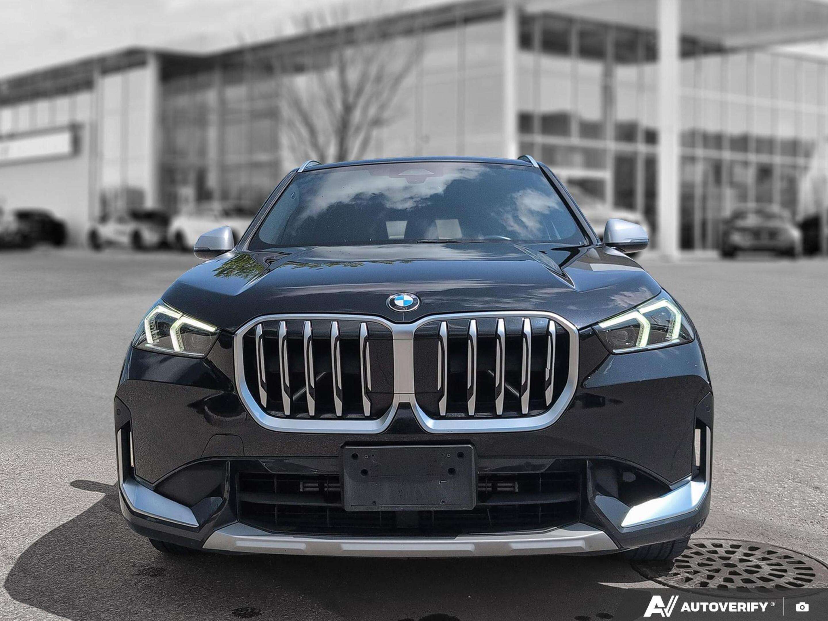 2023 BMW X1 xDrive28i Premium Essential | X-Line Package | Loc — снимка 1