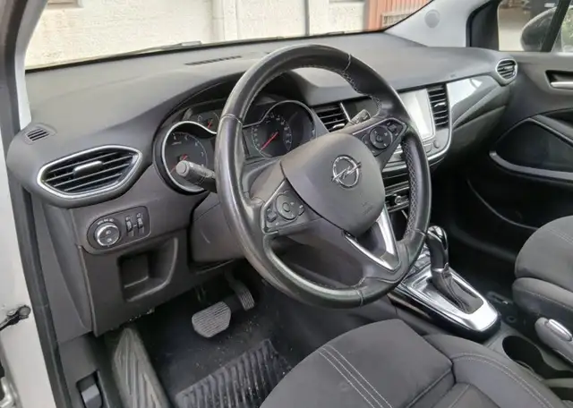 Opel Crossland view 6