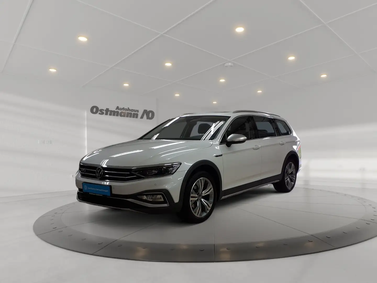 Volkswagen Passat Alltrack 2.0TDI 4Motion *Pano*Matrix* 360 Wit - 2