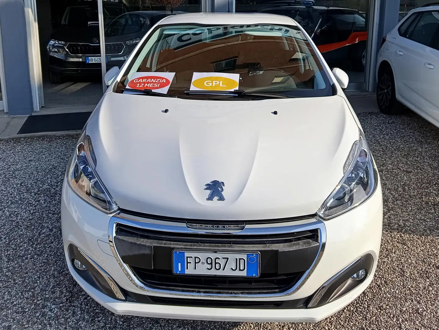 Peugeot 208 208 I 2015 5p 1.2 puretech Active gpl 82cv Blanc - 1