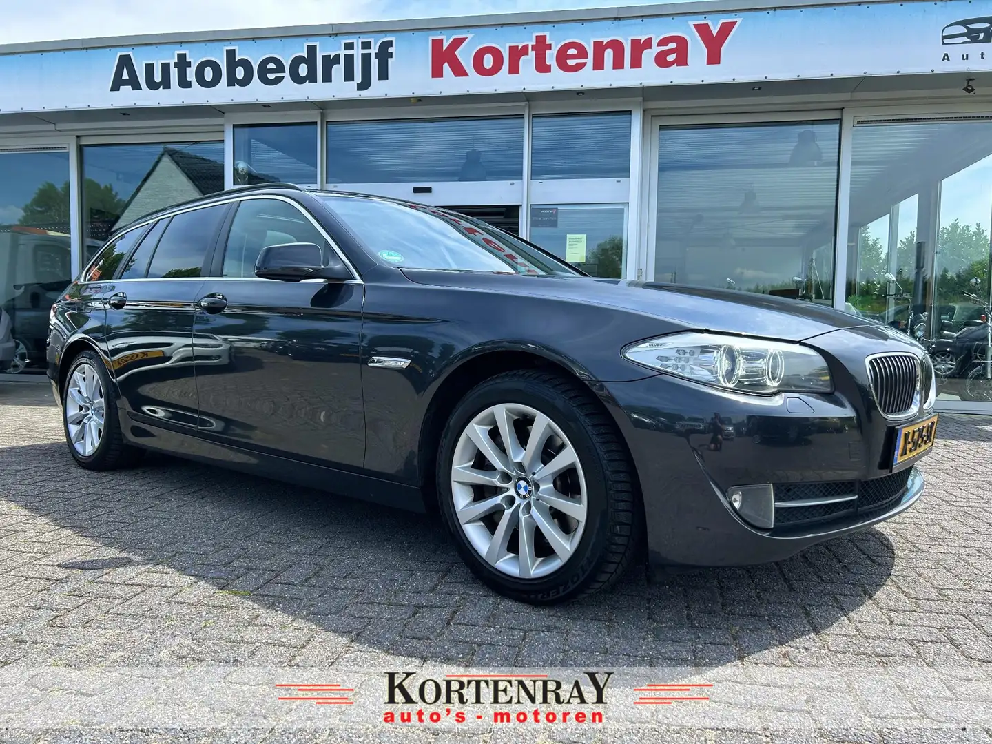 BMW 528 5-serie Touring 528i Executive 6 cilinder/260 pk/p Grijs - 1