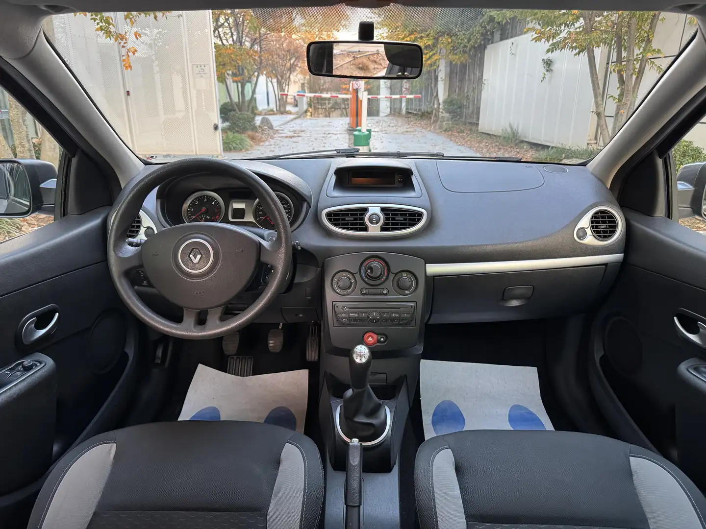 Renault Clio 1.5 dCi Ice-Watch FAP - 2