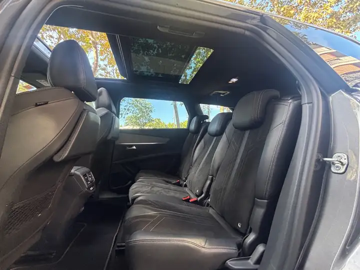 Peugeot 5008 2021, foto 21