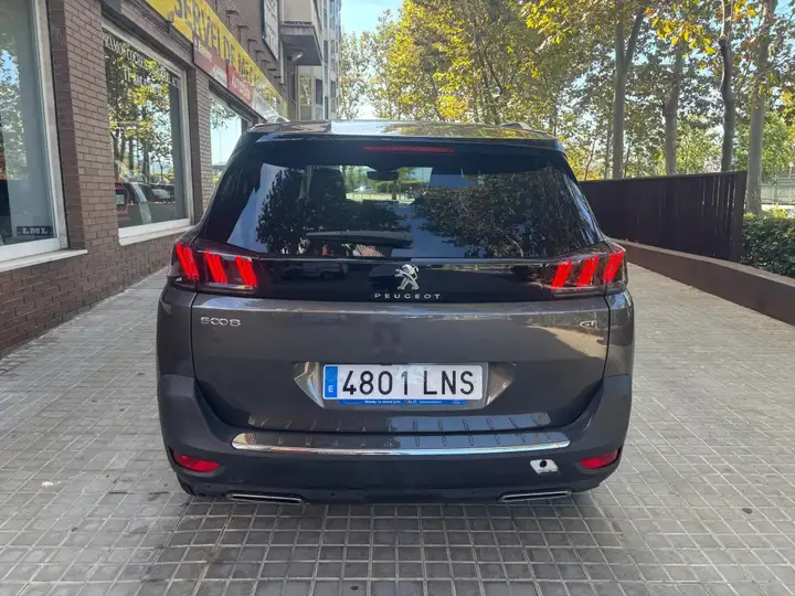 Peugeot 5008 2021, foto 16