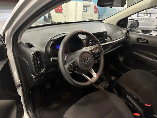 Kia Picanto view 5