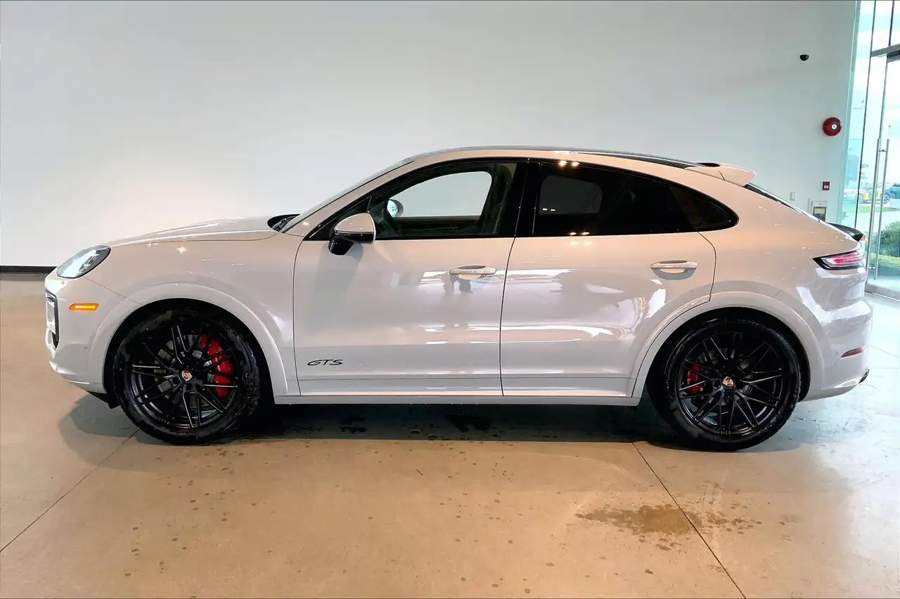 Porsche Cayenne снимка Porsche Cayenne