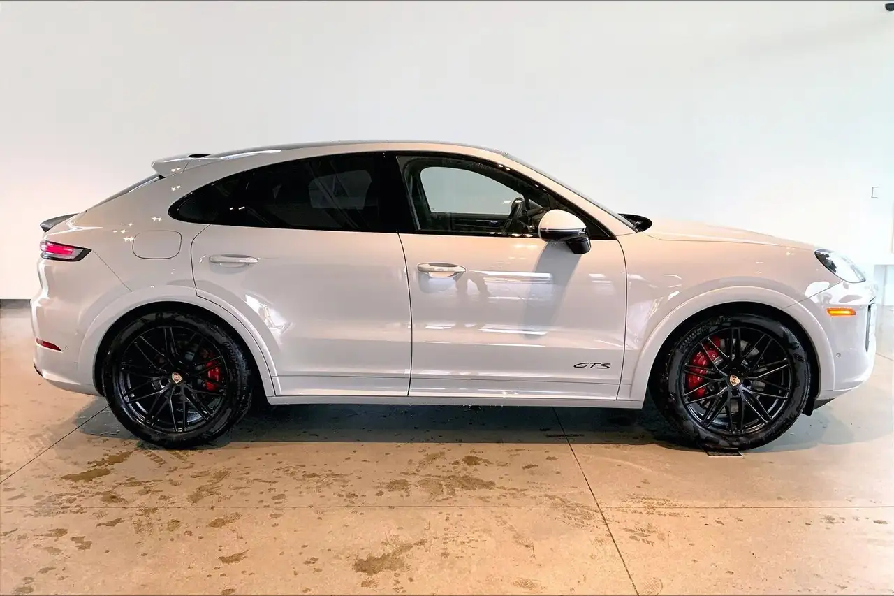 Porsche Cayenne снимка Porsche Cayenne