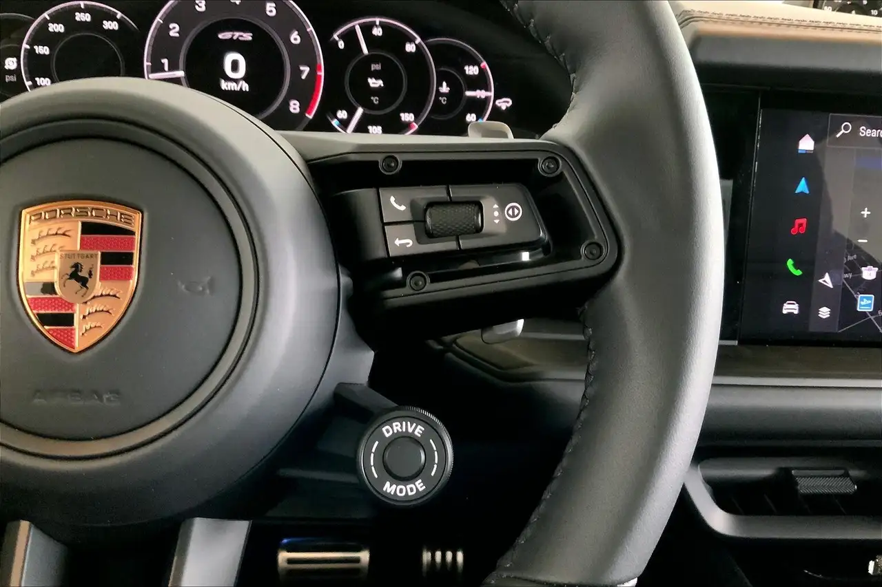 Porsche Cayenne снимка Porsche Cayenne