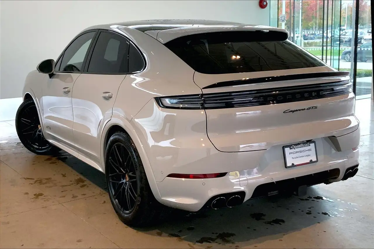 Porsche Cayenne снимка Porsche Cayenne