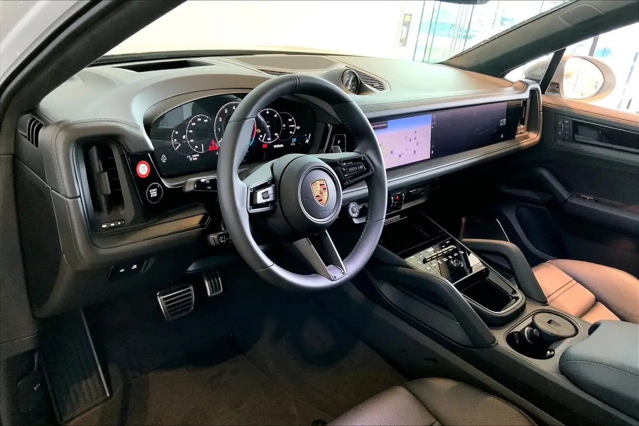 Porsche Cayenne снимка Porsche Cayenne