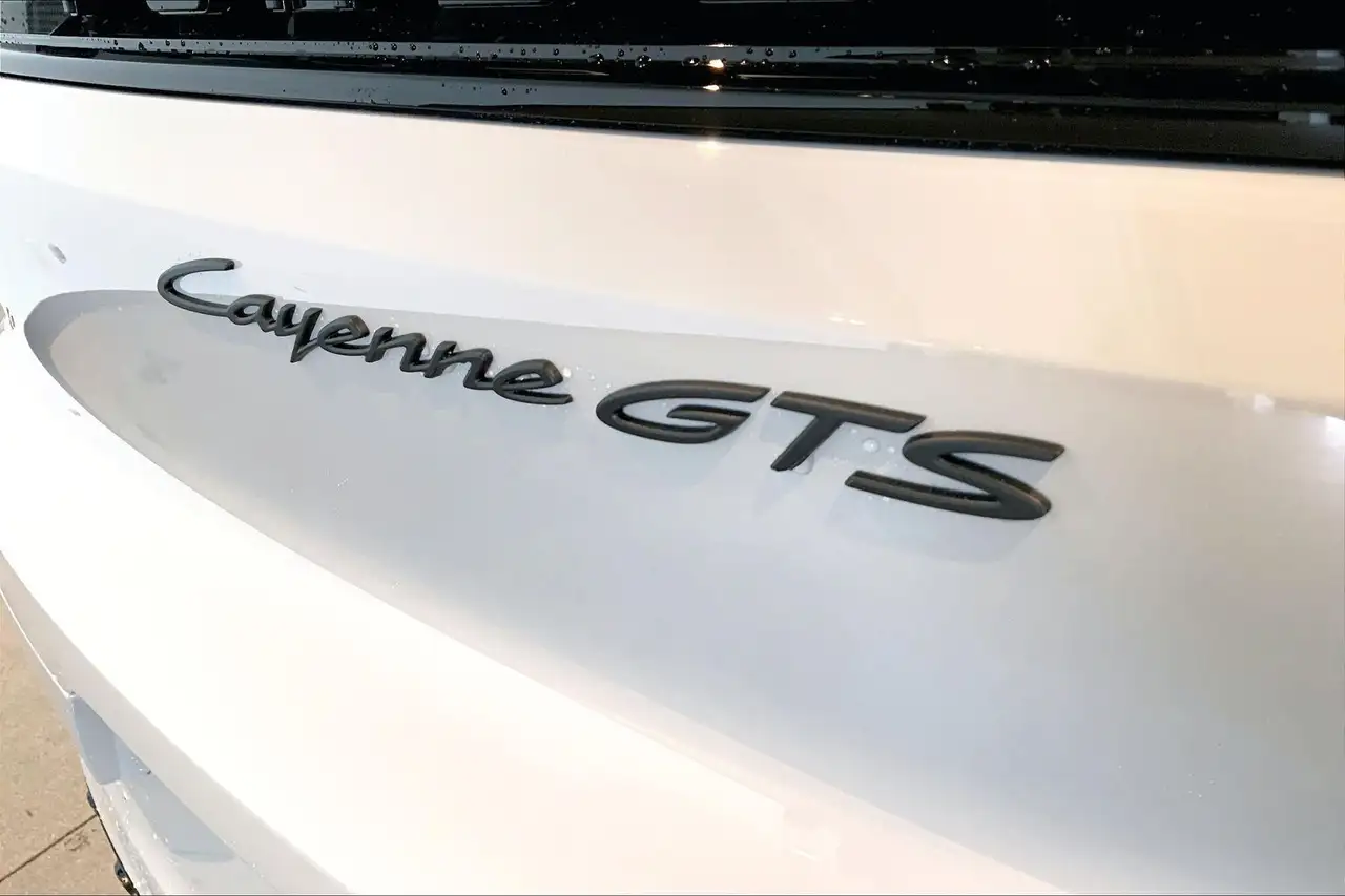 Porsche Cayenne снимка Porsche Cayenne