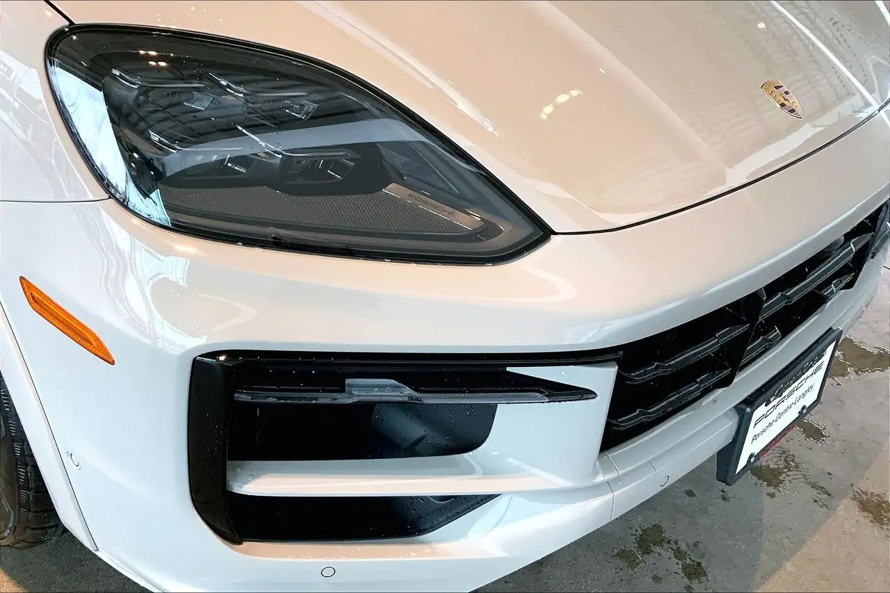 Porsche Cayenne снимка Porsche Cayenne