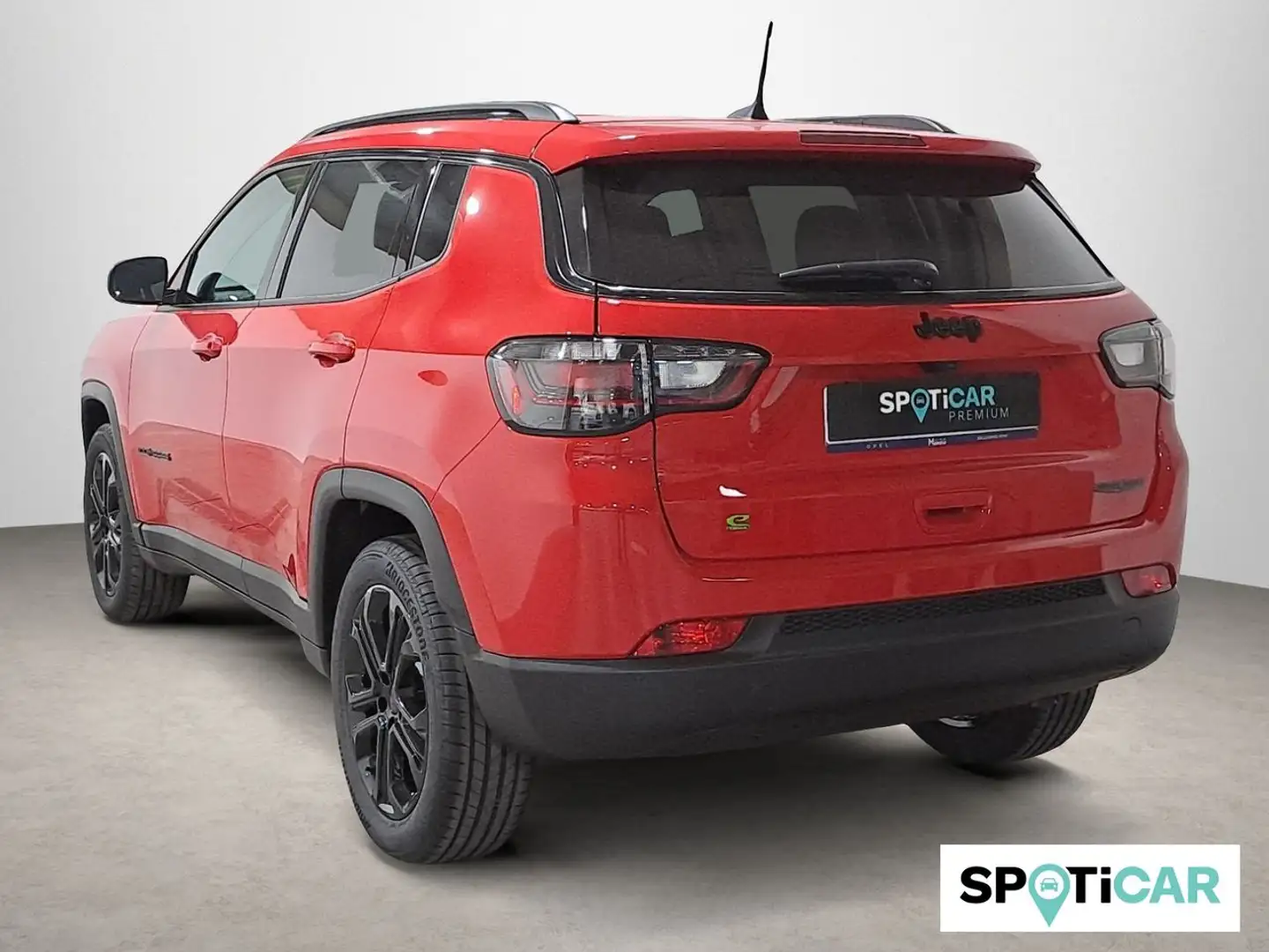 Jeep Compass eHybrid 1.5 MHEV 96kW Night Eagle Dct Rojo - 2