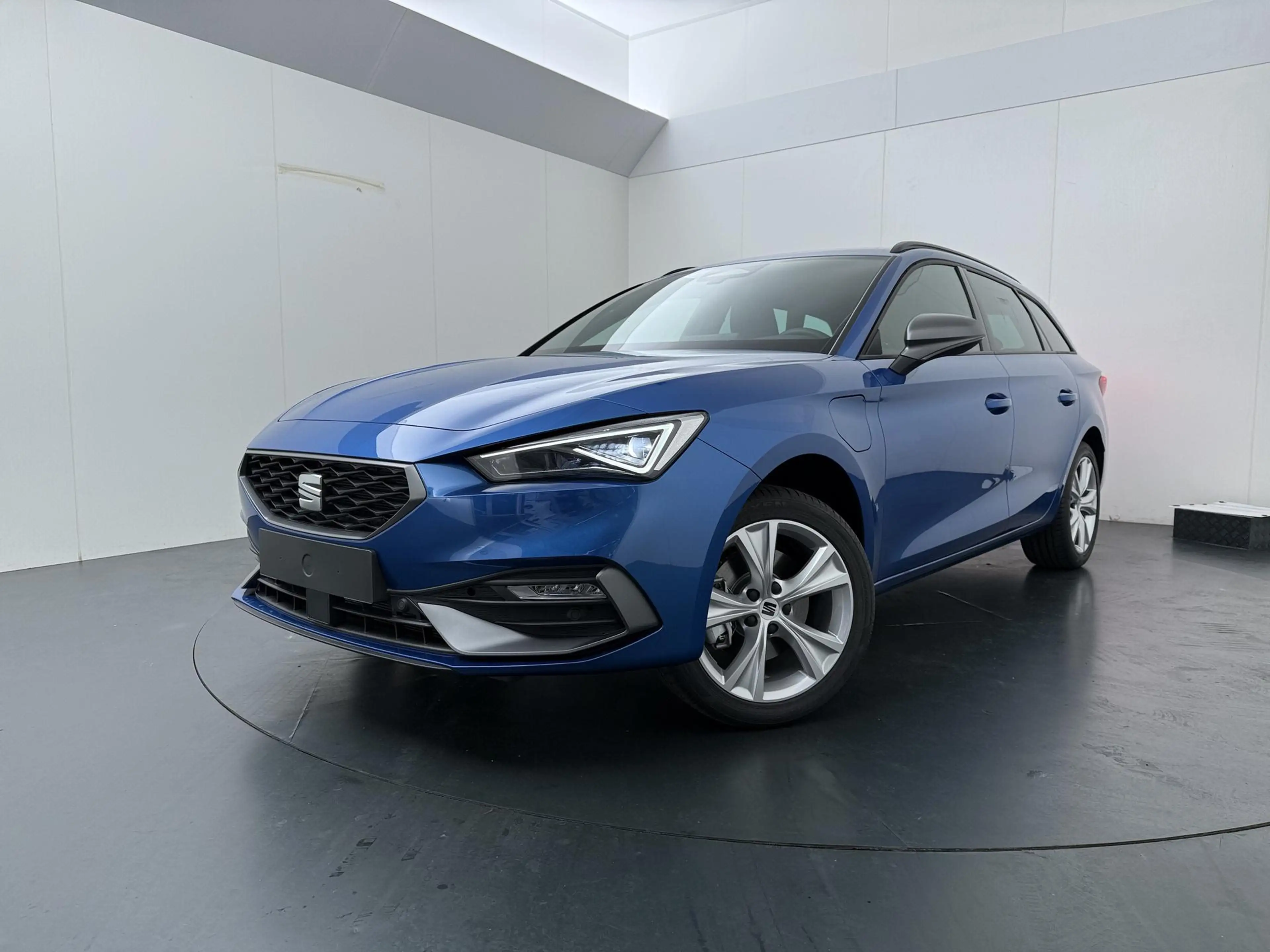 SEAT Leon e-Hybrid Sportstourer 1.5 TSI 204pk DSG FR Business | LED M — photo 6