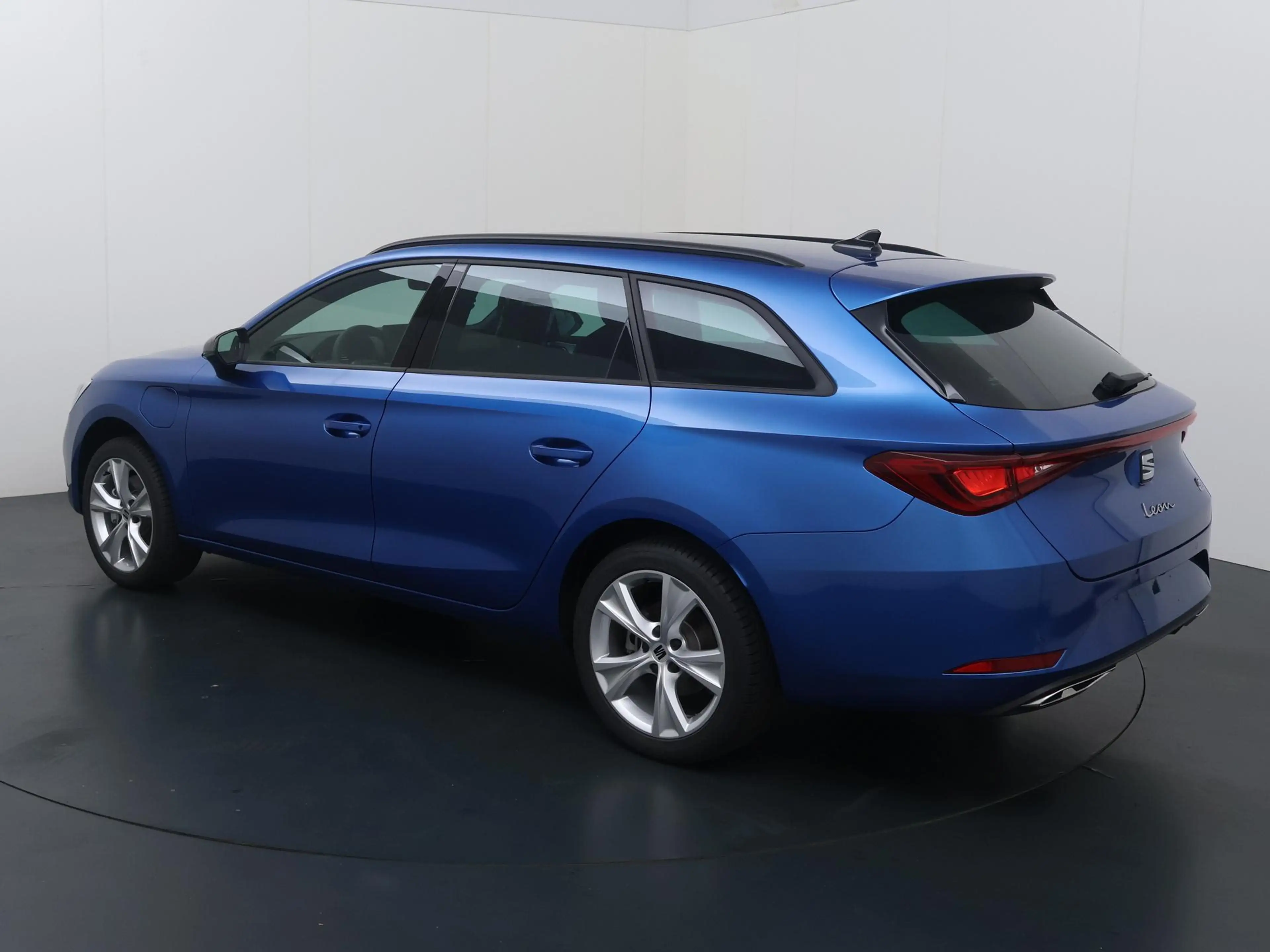 SEAT Leon e-Hybrid Sportstourer 1.5 TSI 204pk DSG FR Business | LED M — photo 4
