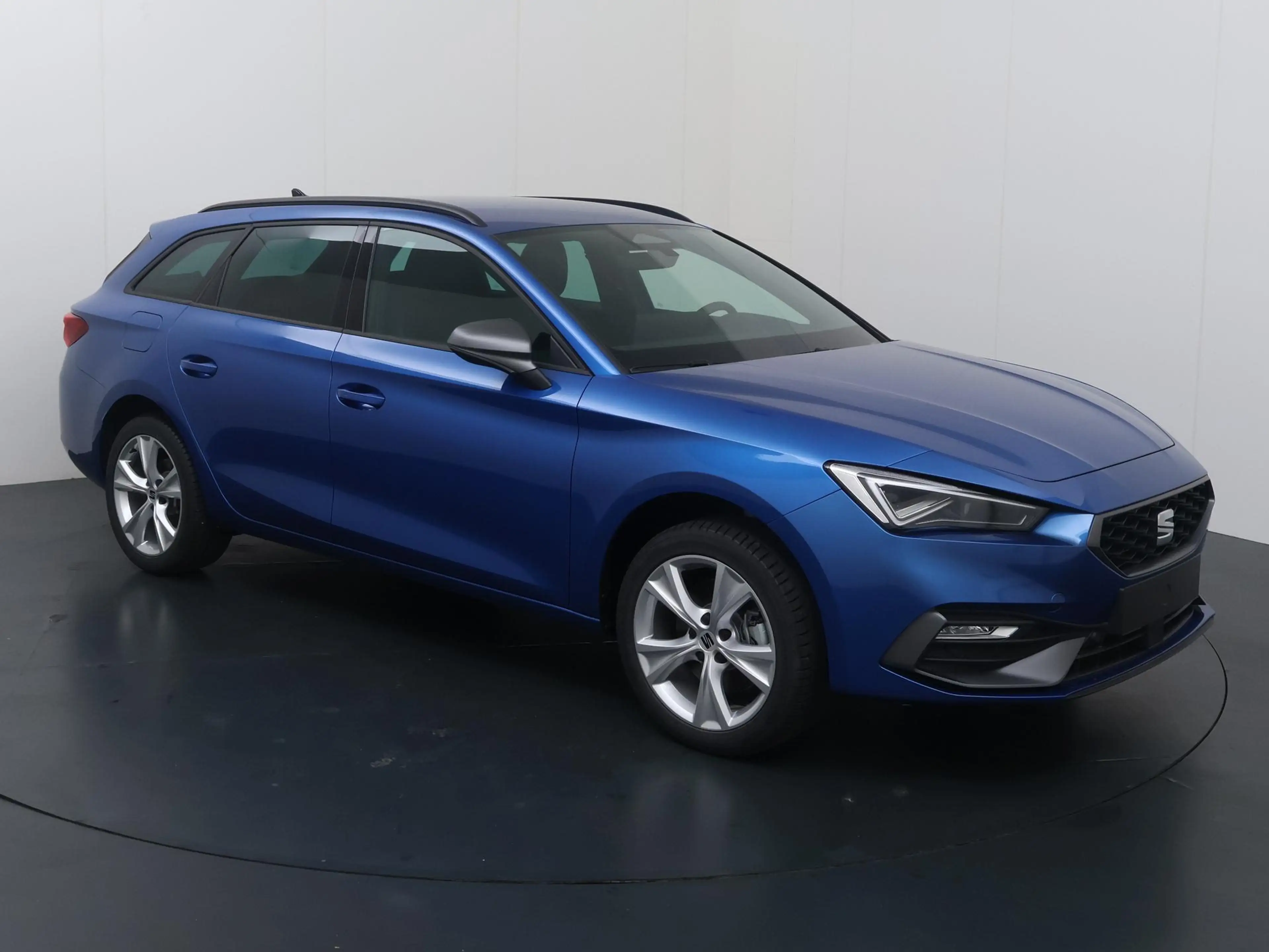 SEAT Leon e-Hybrid Sportstourer 1.5 TSI 204pk DSG FR Business | LED M — photo 3