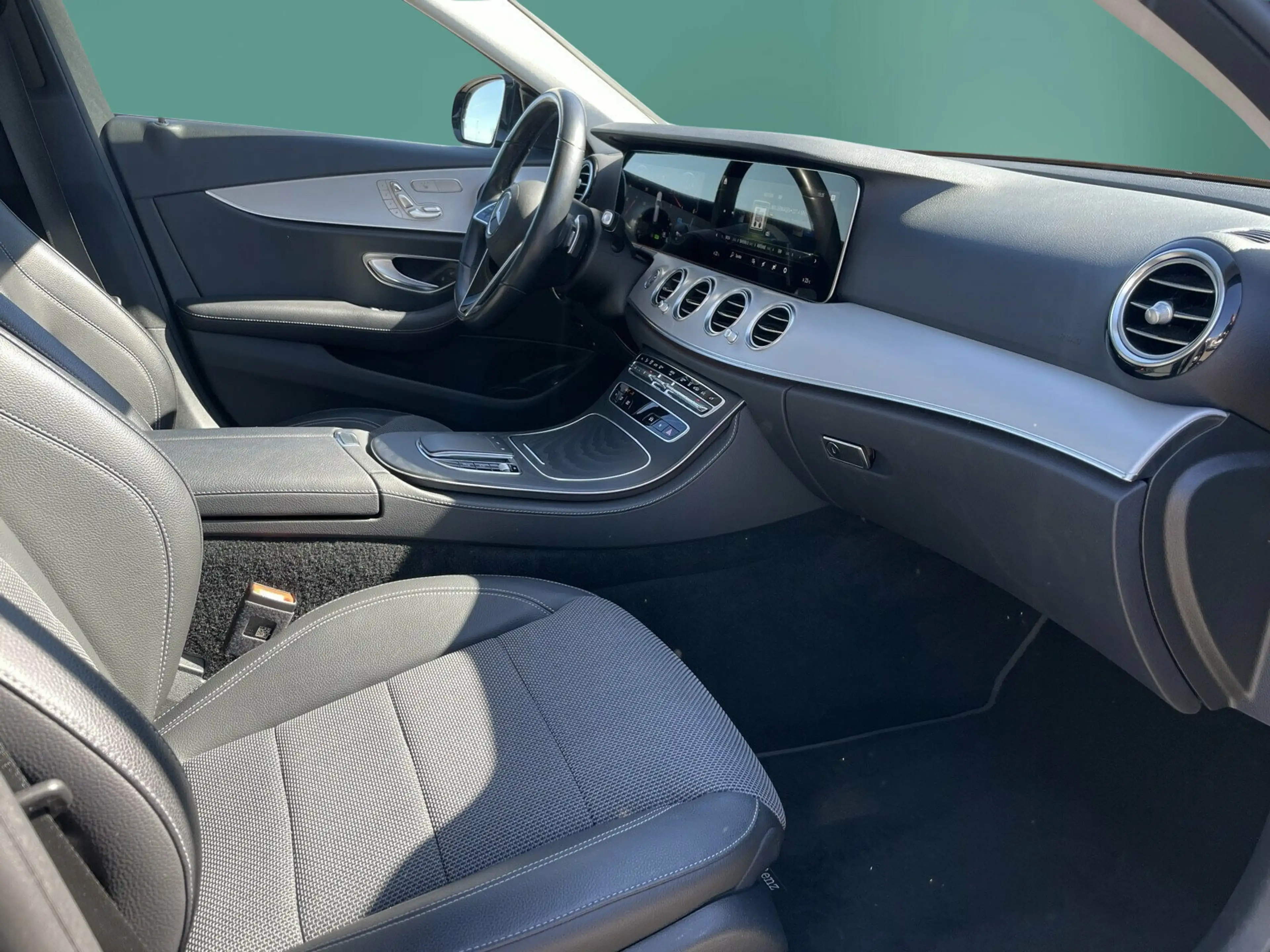 Mercedes-Benz E 300 E 300 de T AVANTGARDE+AHK+DISTRO+PANO+360°+MEMO — photo 13