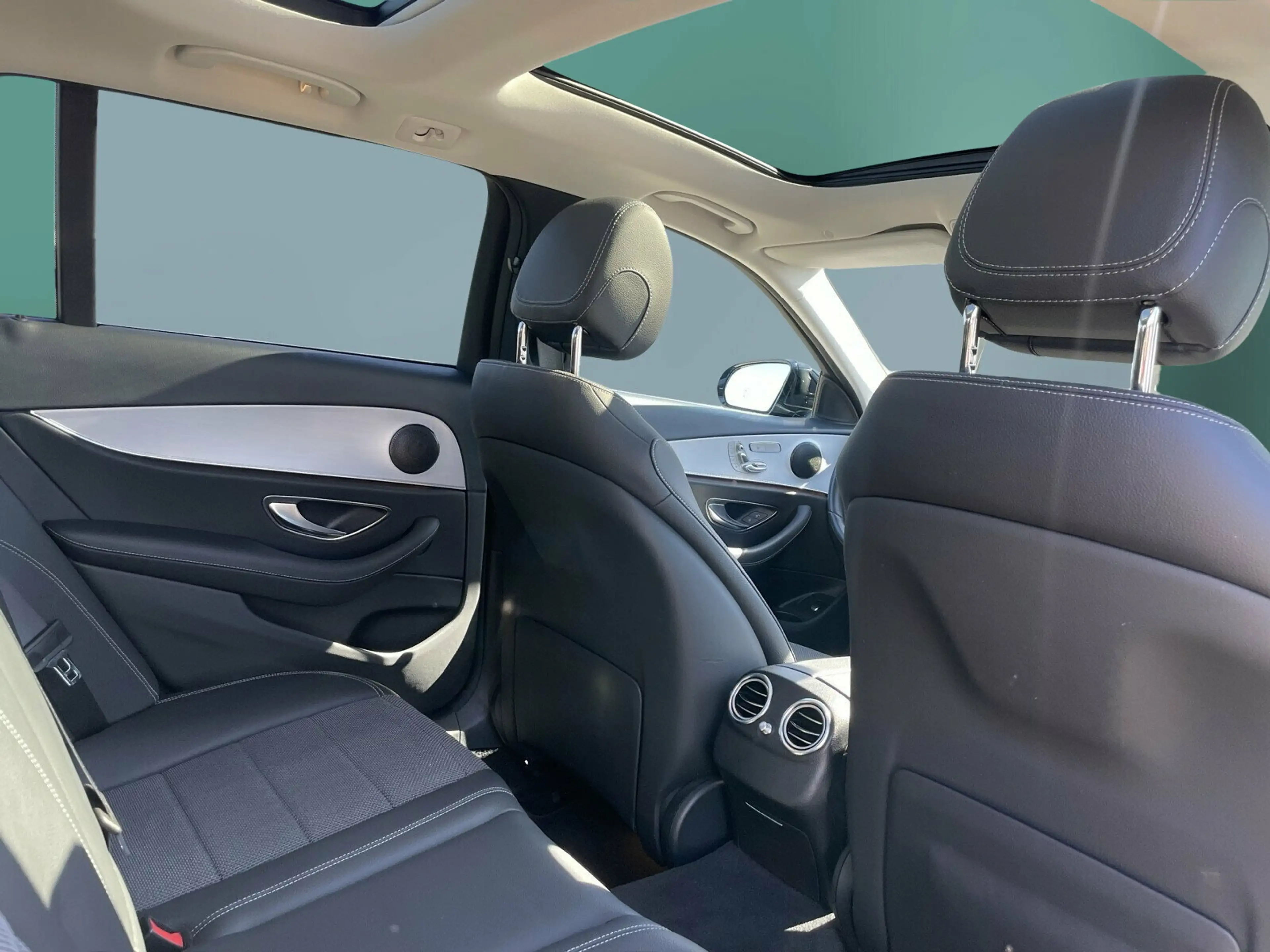 Mercedes-Benz E 300 E 300 de T AVANTGARDE+AHK+DISTRO+PANO+360°+MEMO — photo 14