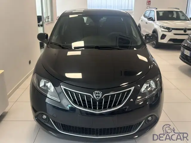 Lancia Ypsilon view 2
