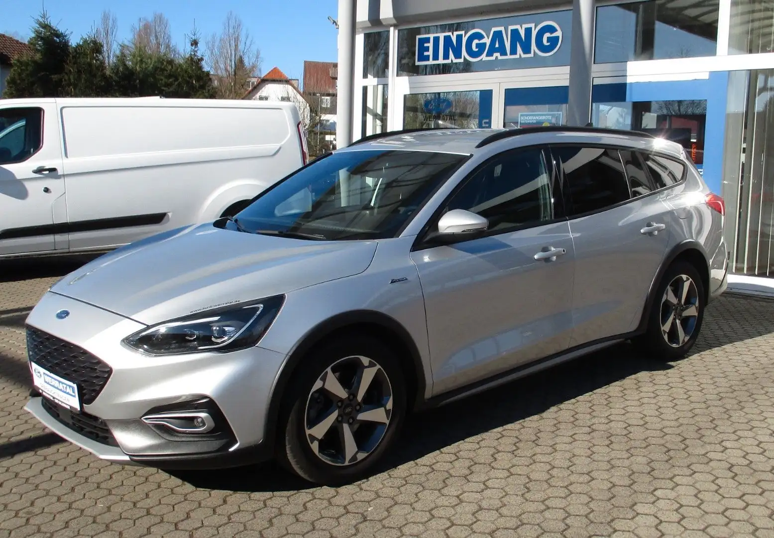 Ford Focus Turnier Active X / adapt. LED/Kamera/AHK Silber - 1