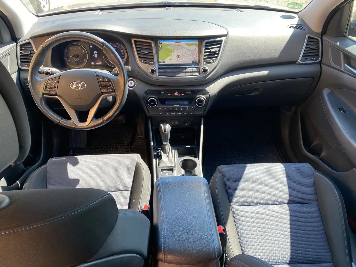 Hyundai TUCSON Premium 4WD Navi LED Kamera Grau - 2