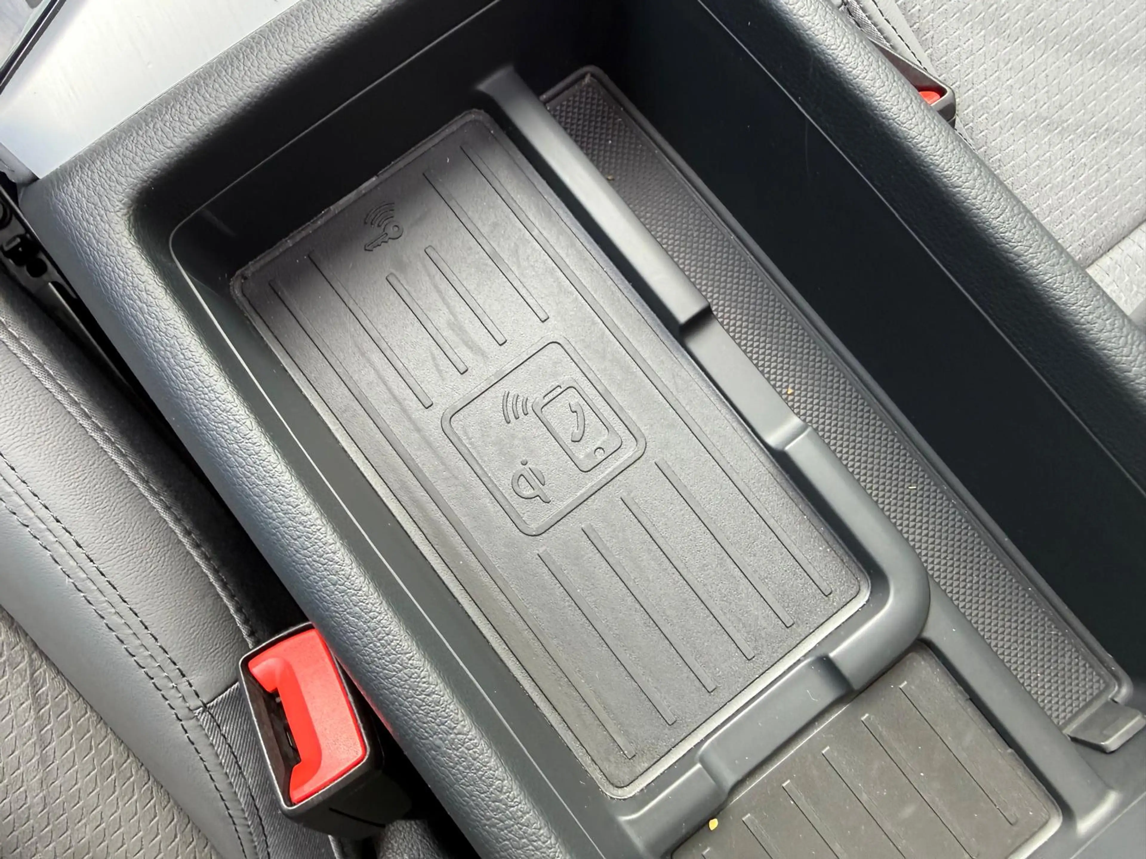 Audi A4 Avant 40 TFSI 204PK S-Line S edition Competition 1 — photo 46