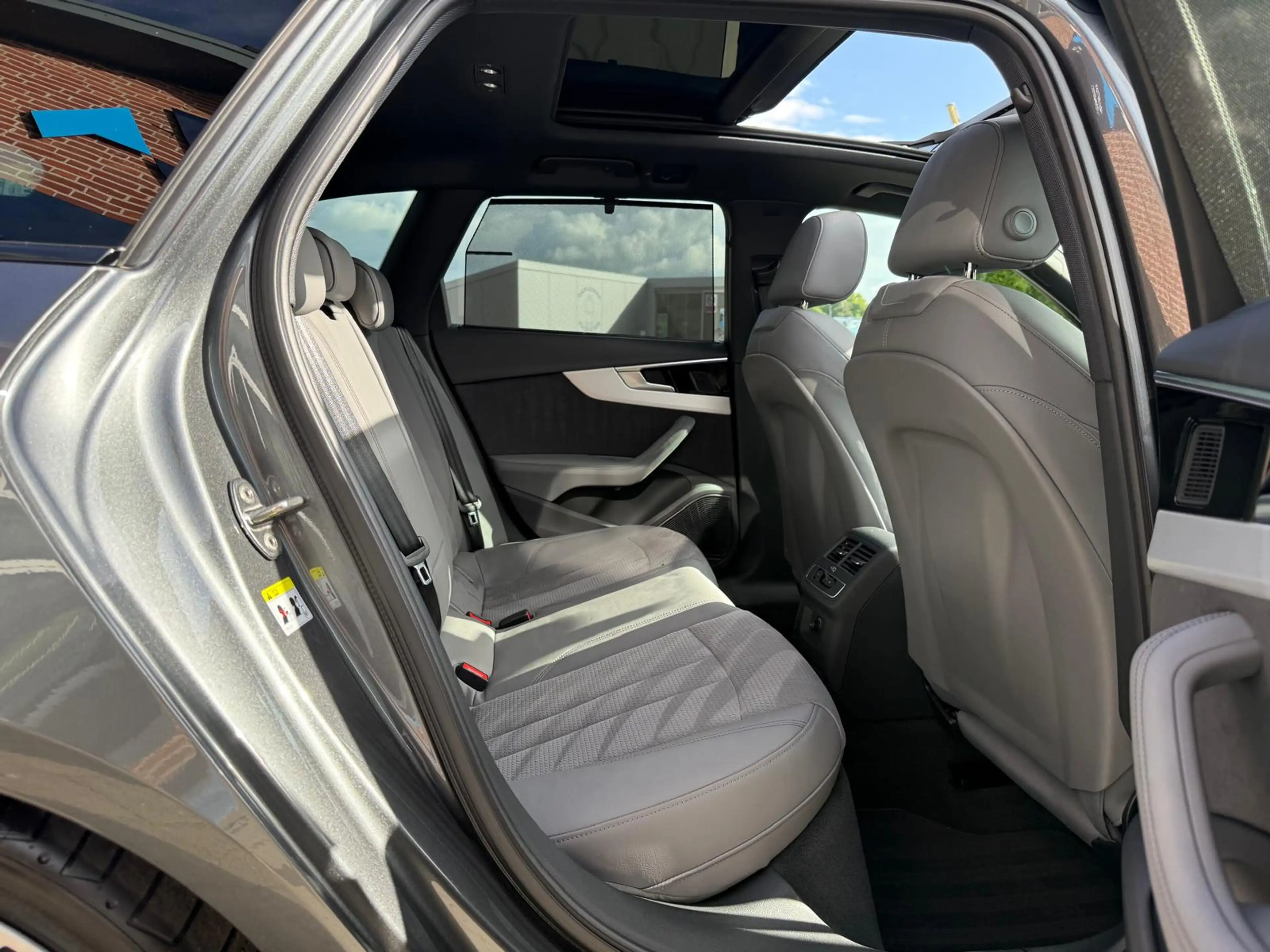 Audi A4 Avant 40 TFSI 204PK S-Line S edition Competition 1 — photo 18