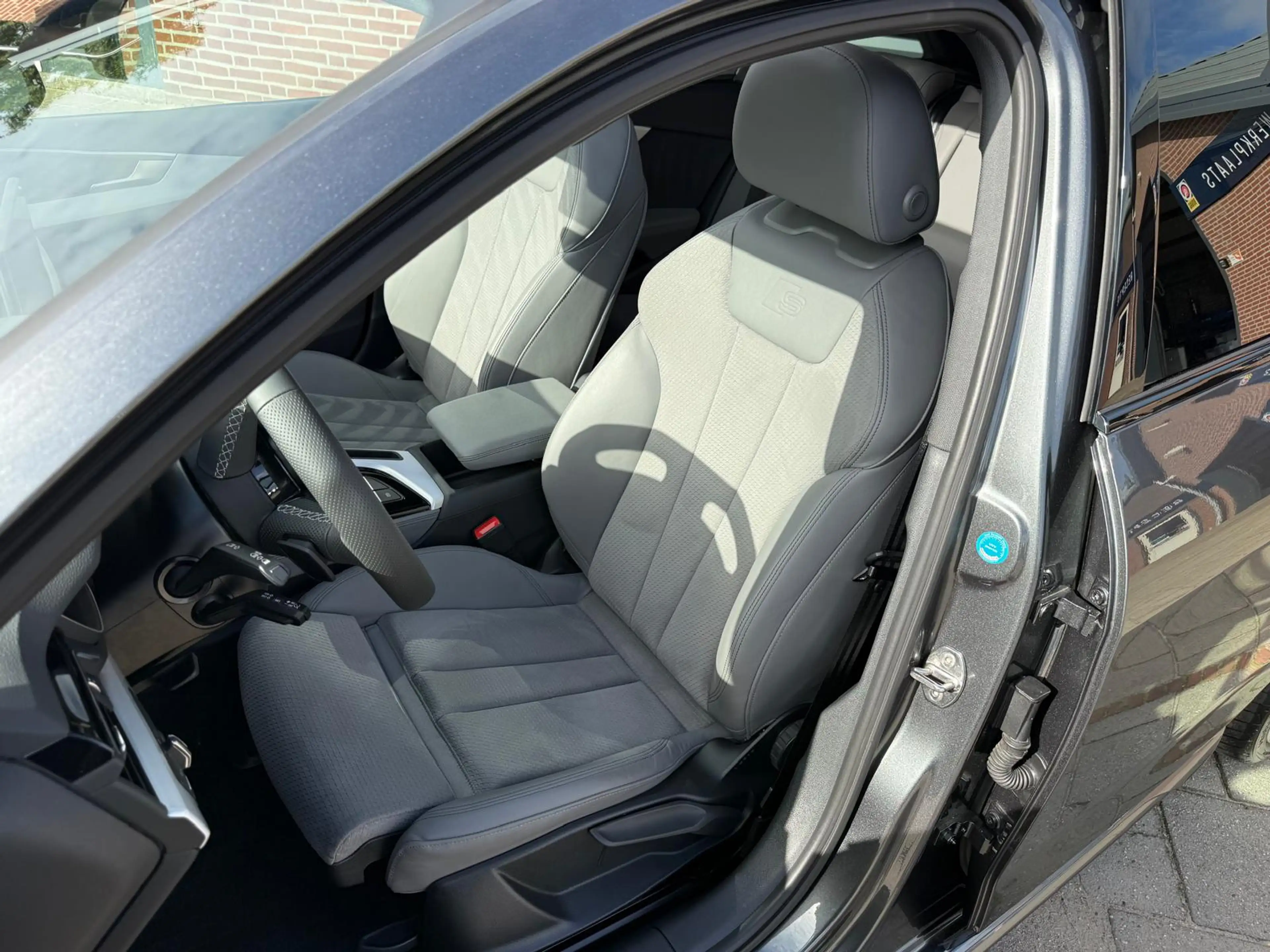 Audi A4 Avant 40 TFSI 204PK S-Line S edition Competition 1 — photo 28