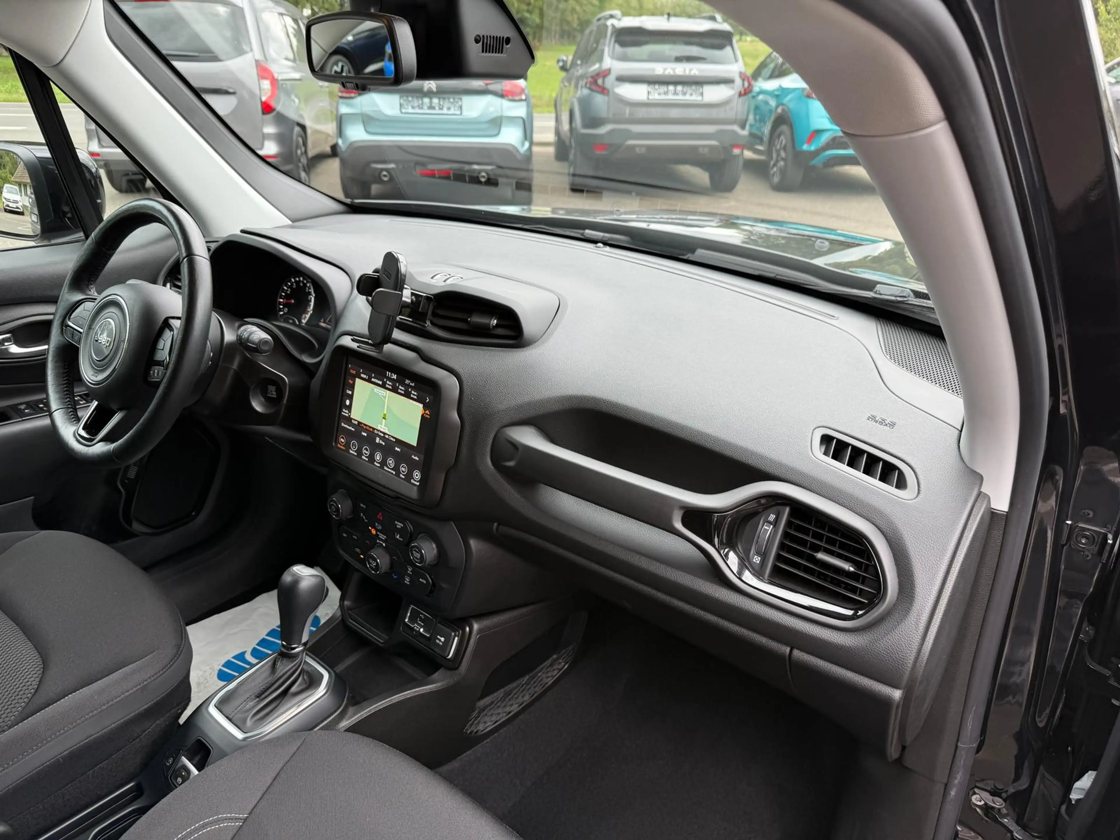 Jeep Renegade 1.3 Limited*SHZ*Navi*RFK*Automatik*LED — photo 18