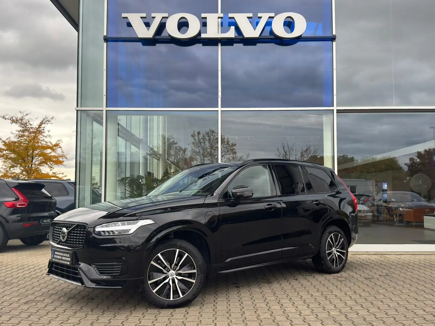 Volvo XC90 T8 R-Design Expression AWD Schwarz - 1
