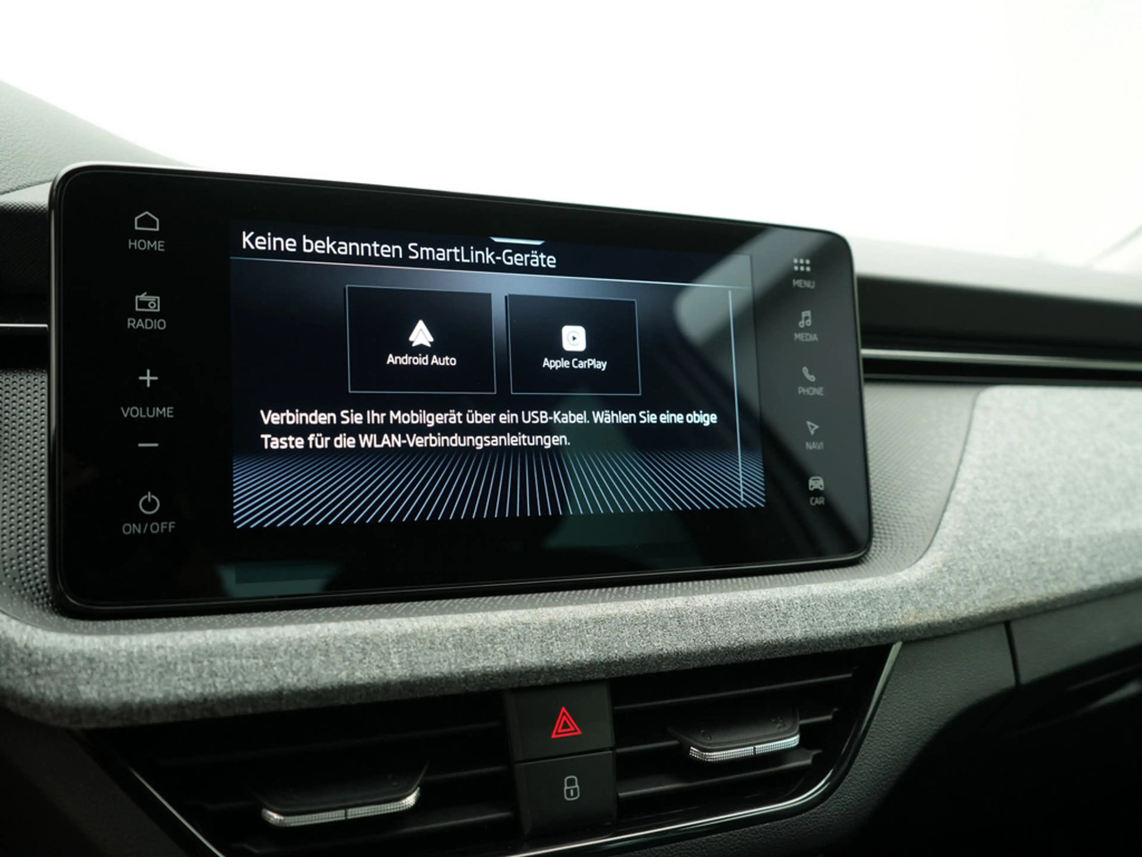 Skoda Kamiq Selection DSG CARPLAY PDC KAM AHK NAVI — photo 9