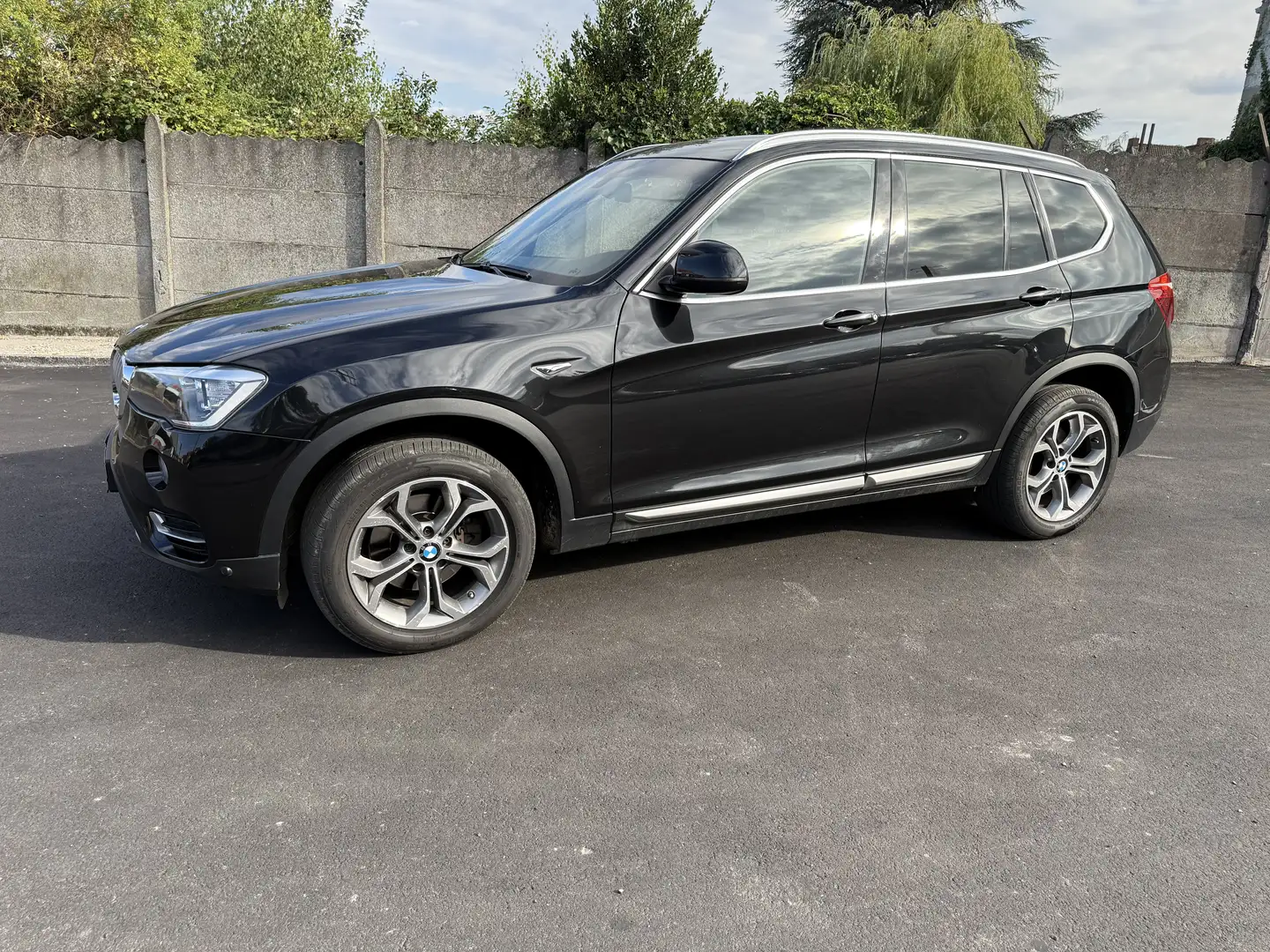 BMW X3 2.0 dA sDrive18 Noir - 1
