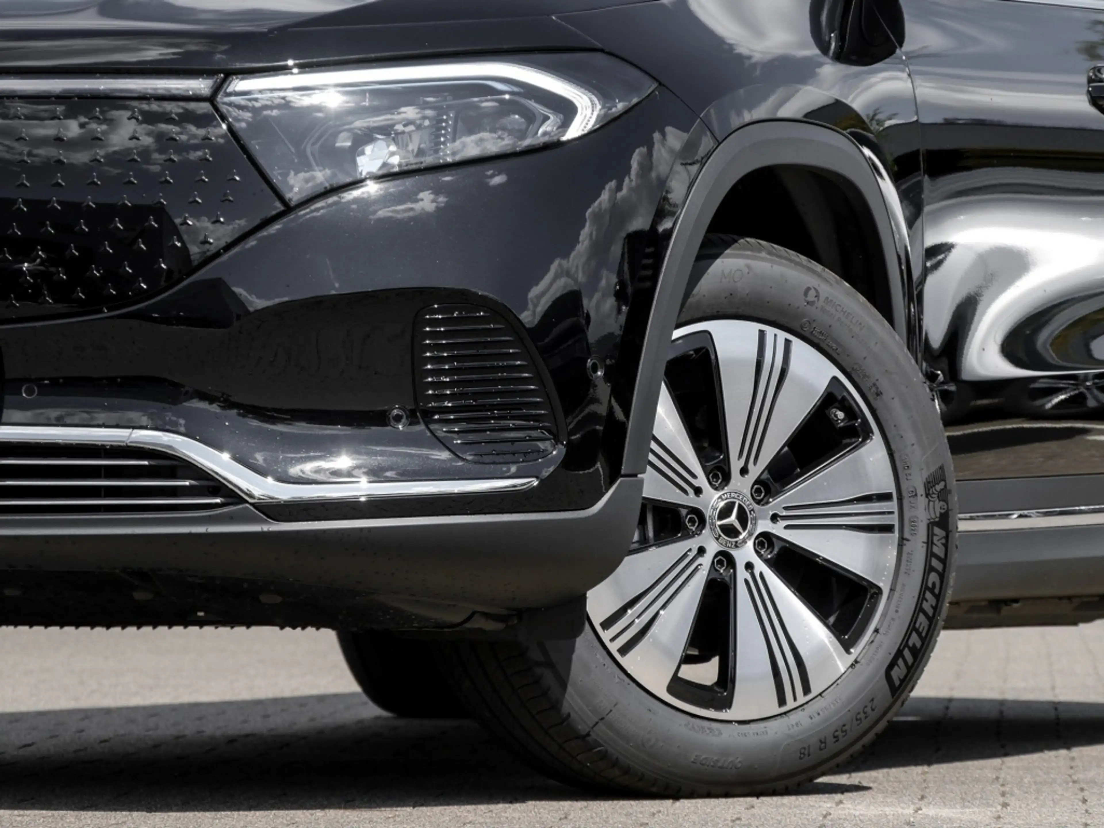 Mercedes-Benz EQA 300 4M Progressive/Pano/360/Ambi/Totw/LED/18 — photo 6