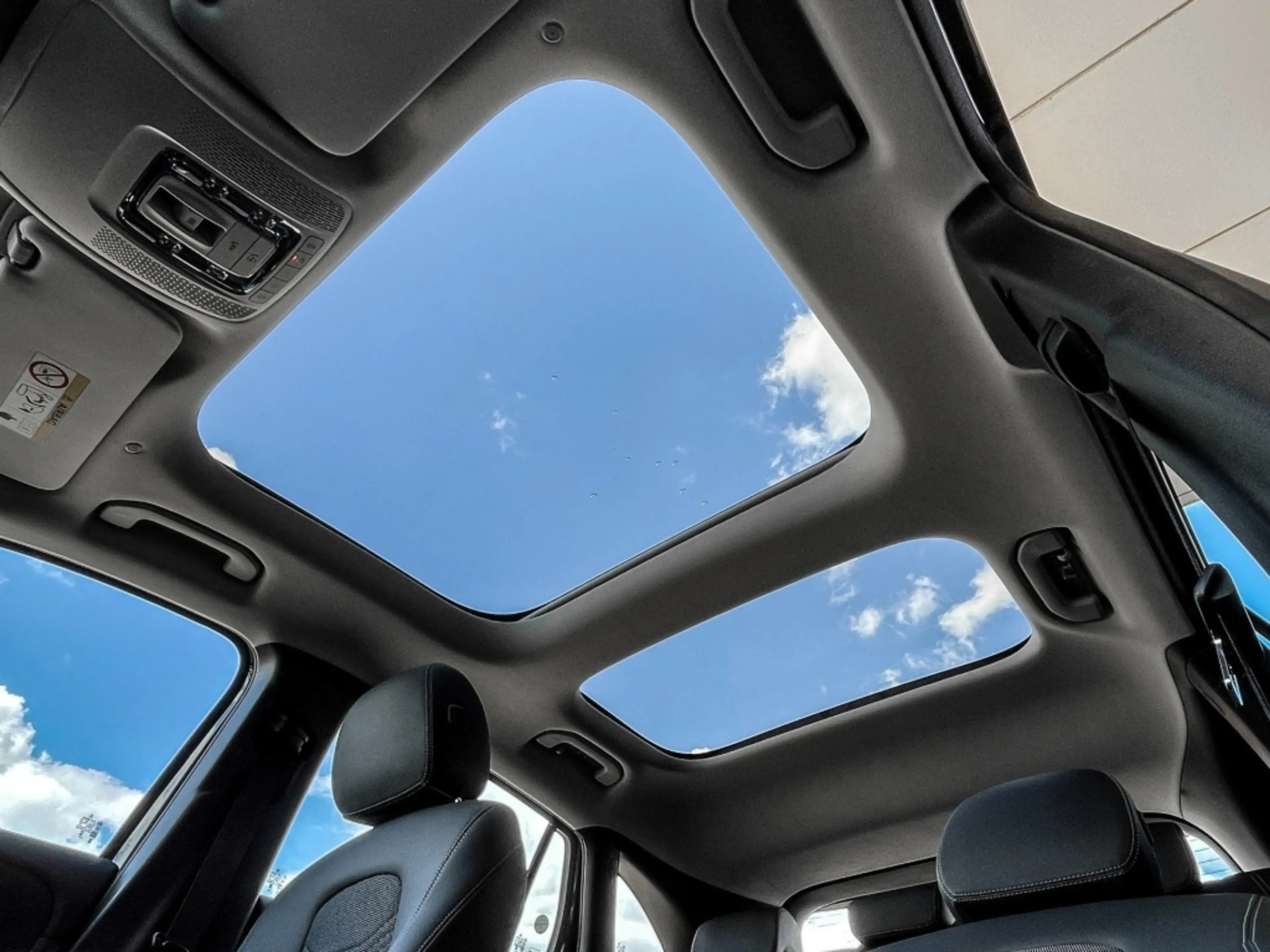 Mercedes-Benz EQA 300 4M Progressive/Pano/360/Ambi/Totw/LED/18 — photo 10