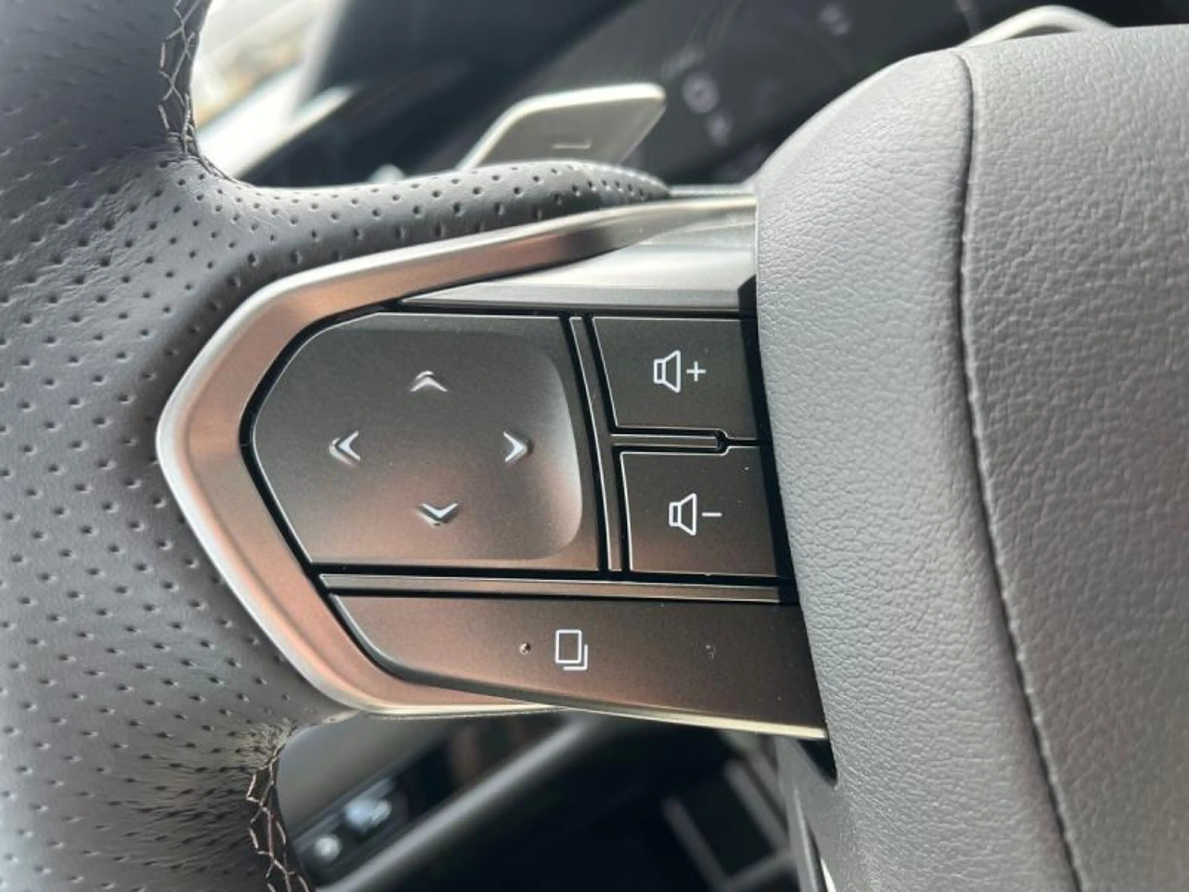 Lexus NX 450h+ F SPORT Line + Open Roof — photo 14
