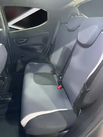 Lancia Ypsilon view 12