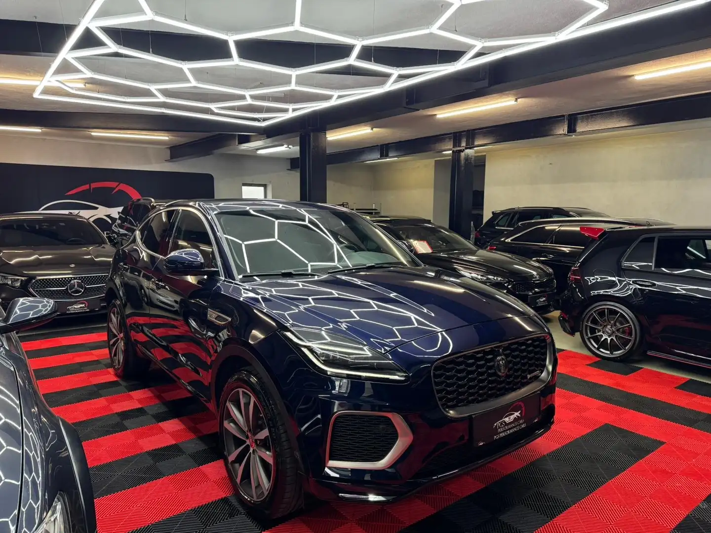 Jaguar E-Pace R-DYNAMIC/KAMERA/LEDER/ALLRAD Blauw - 1