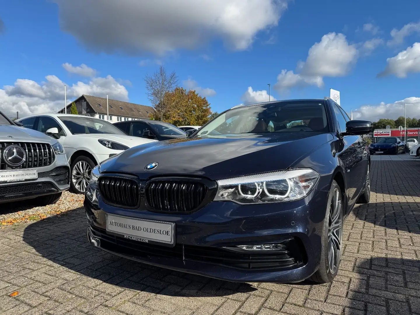 BMW 520 d Touring Luxury Leder HUD Panorama Blau - 2