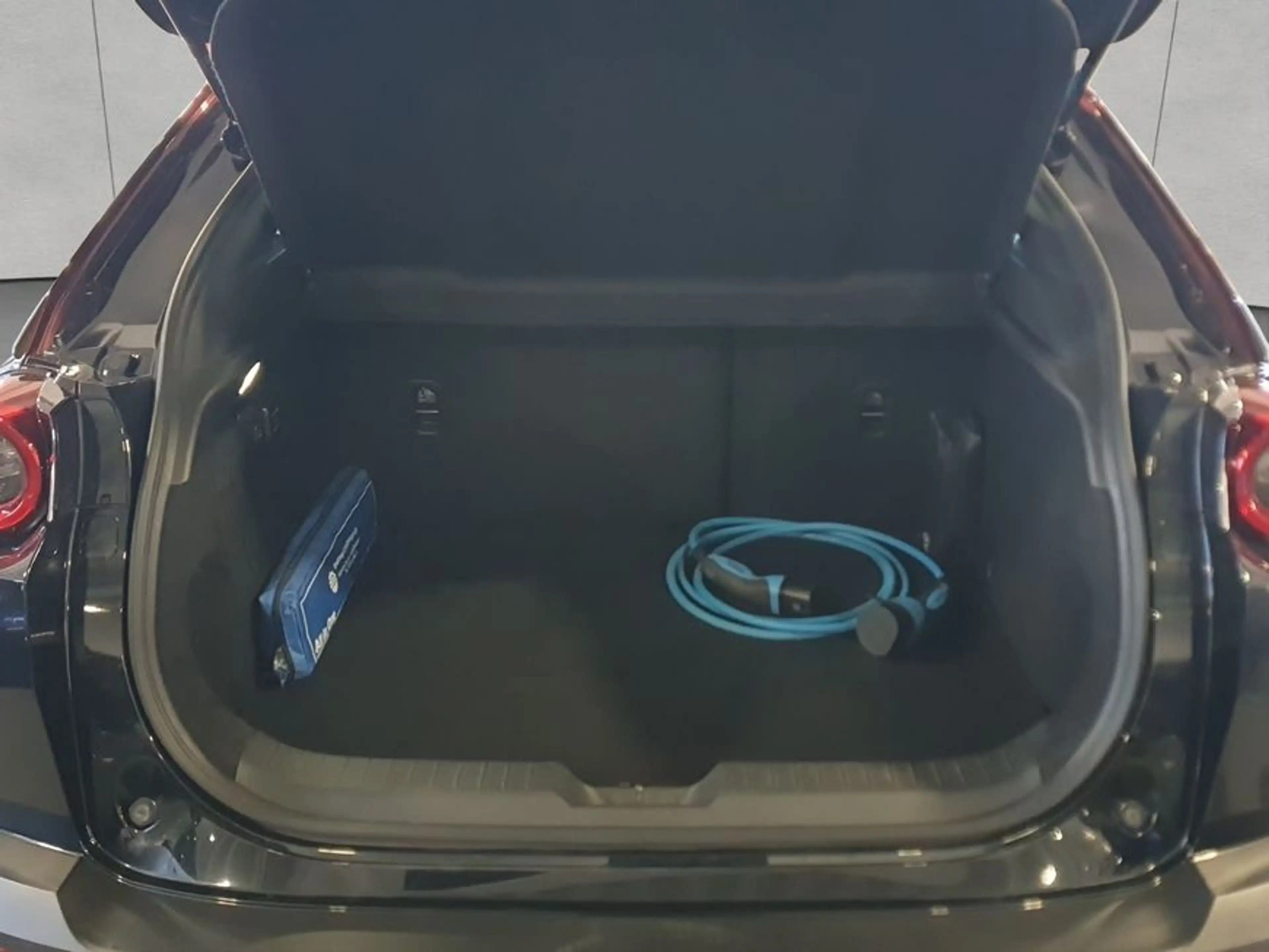 Mazda MX-30 e-SKYACTIV R-EV Edition R 55 kW, 5-türig (Be — photo 3