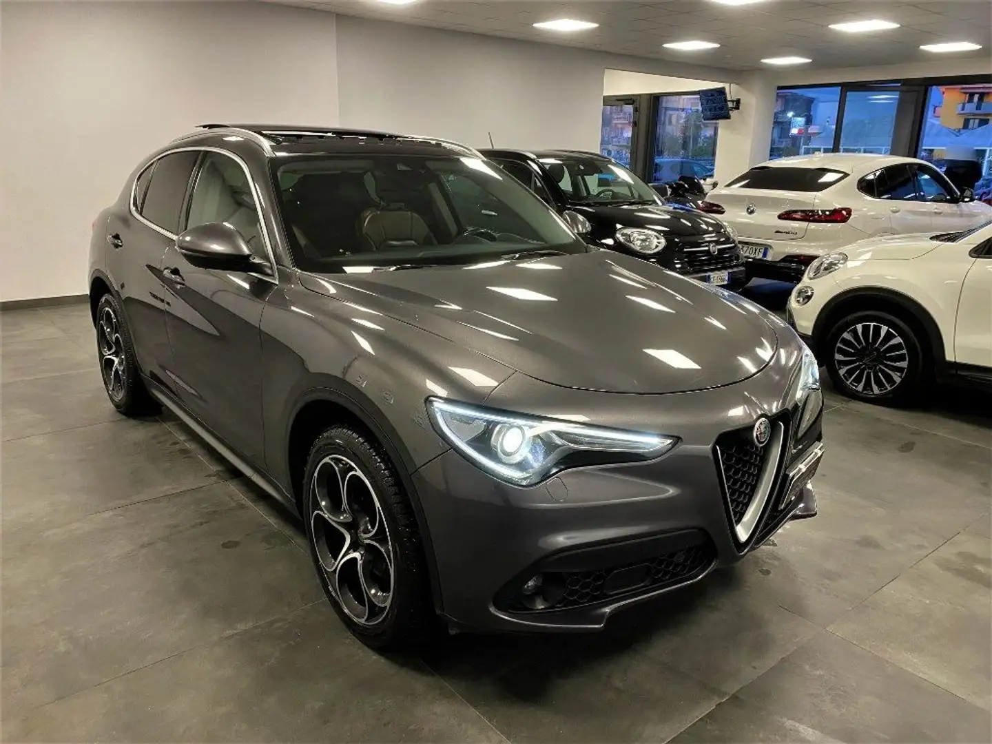 Alfa Romeo Stelvio 2.2 Diesel Tetto Apribile AT8 Q4 Executive 4x4 Gris - 1