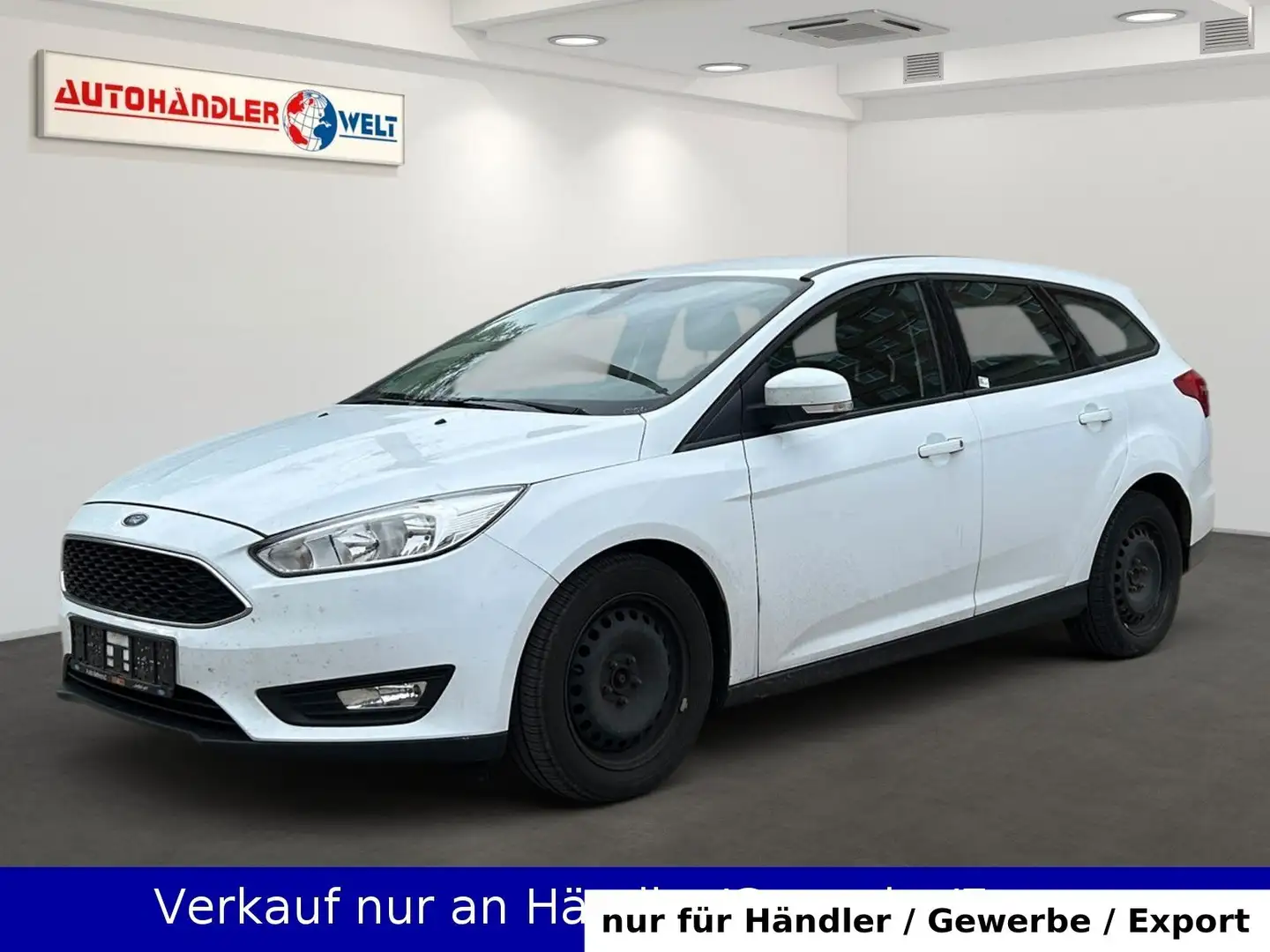Ford Focus Kombi 1.5 TDCi Klimaautomatik Navi PDC AHK Weiß - 1
