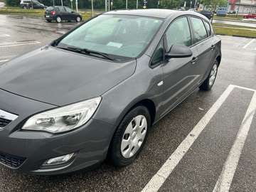 Astra 1,4 Caravan