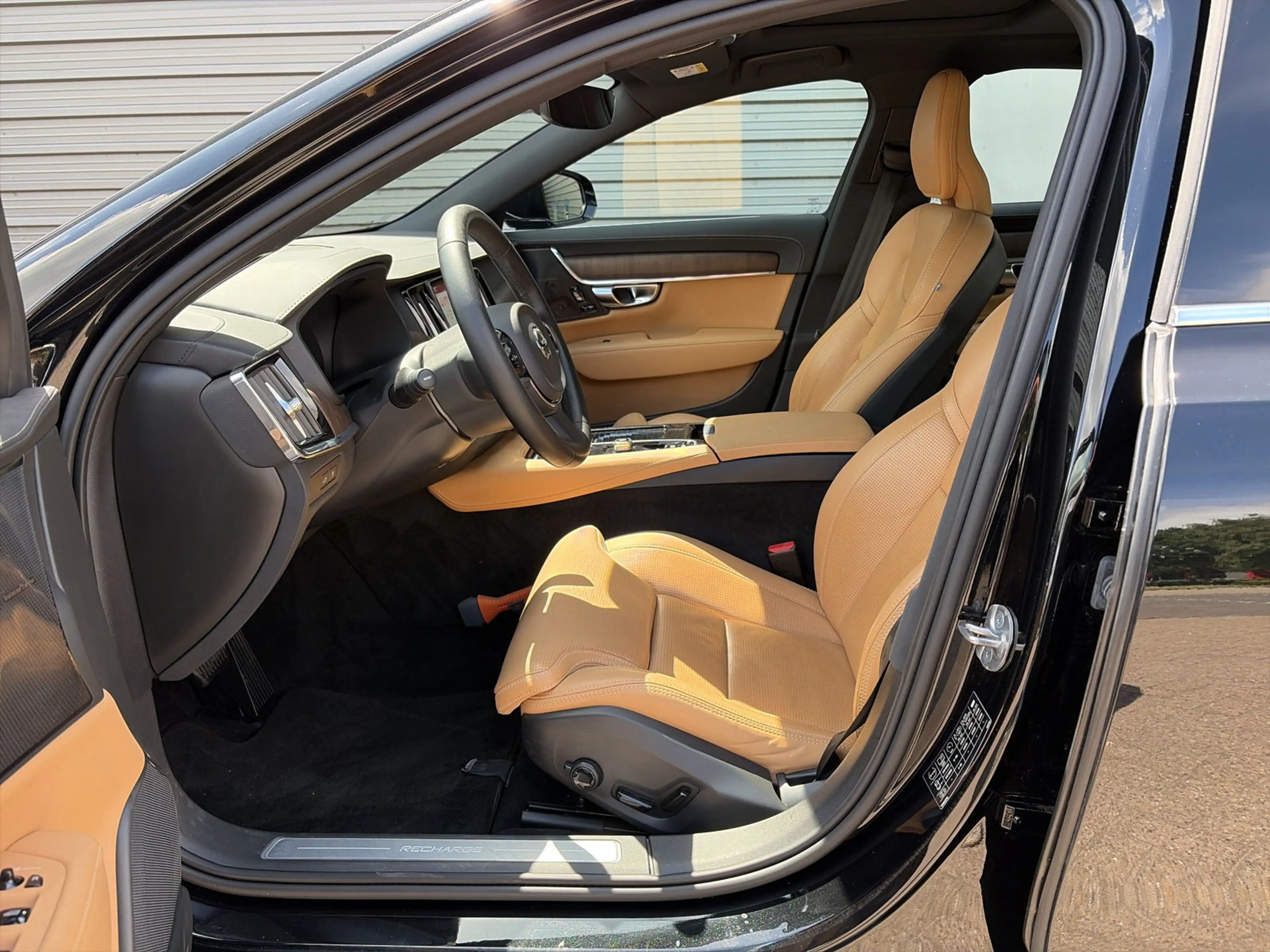 Volvo S90 T8 Long Range AWD Ultimate Bright / Massage / 360 — photo 8
