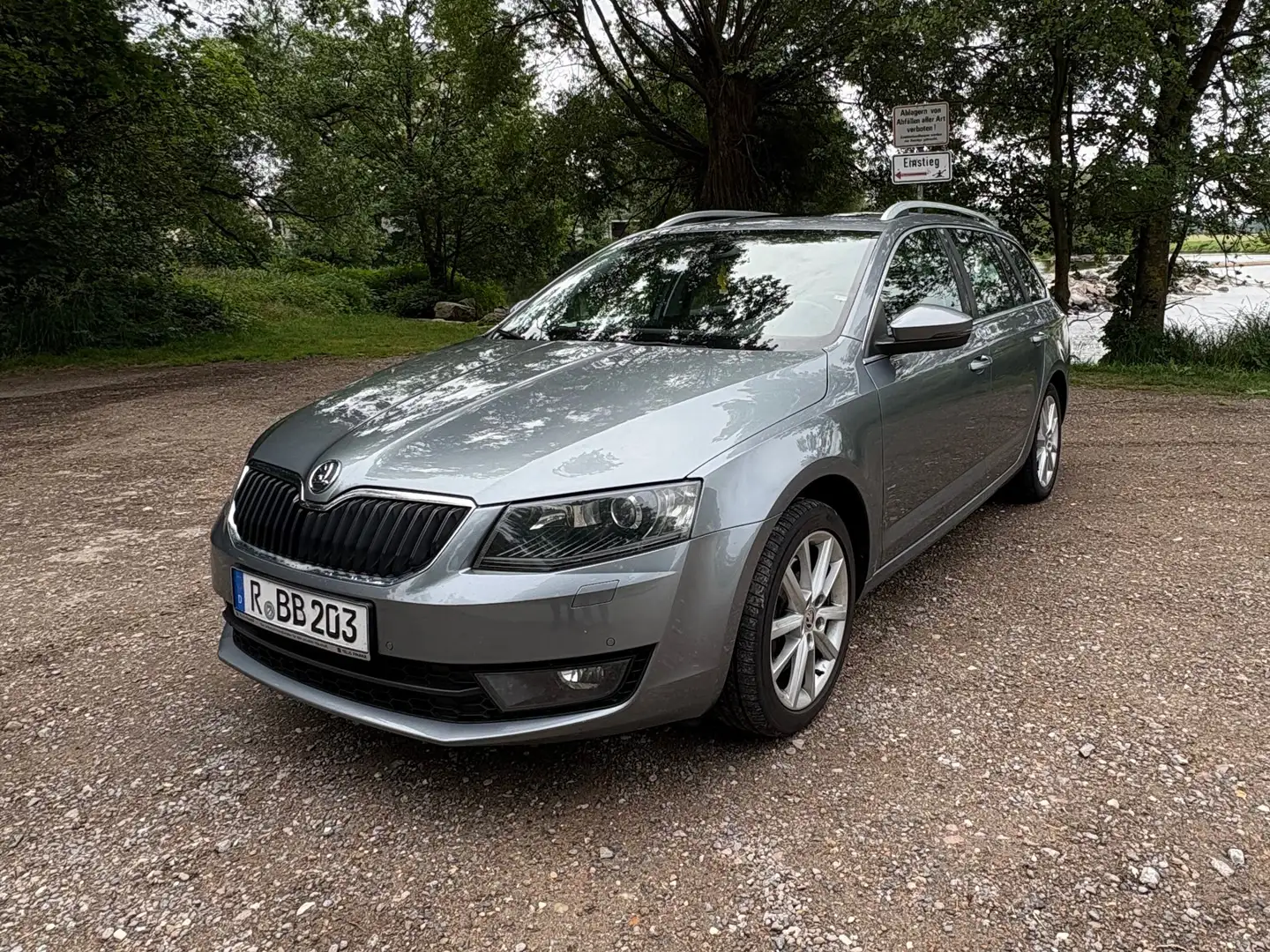 Skoda Octavia Octavia Combi 1.8 TSI Green tec DSG 4x4 Elegance Grau - 2